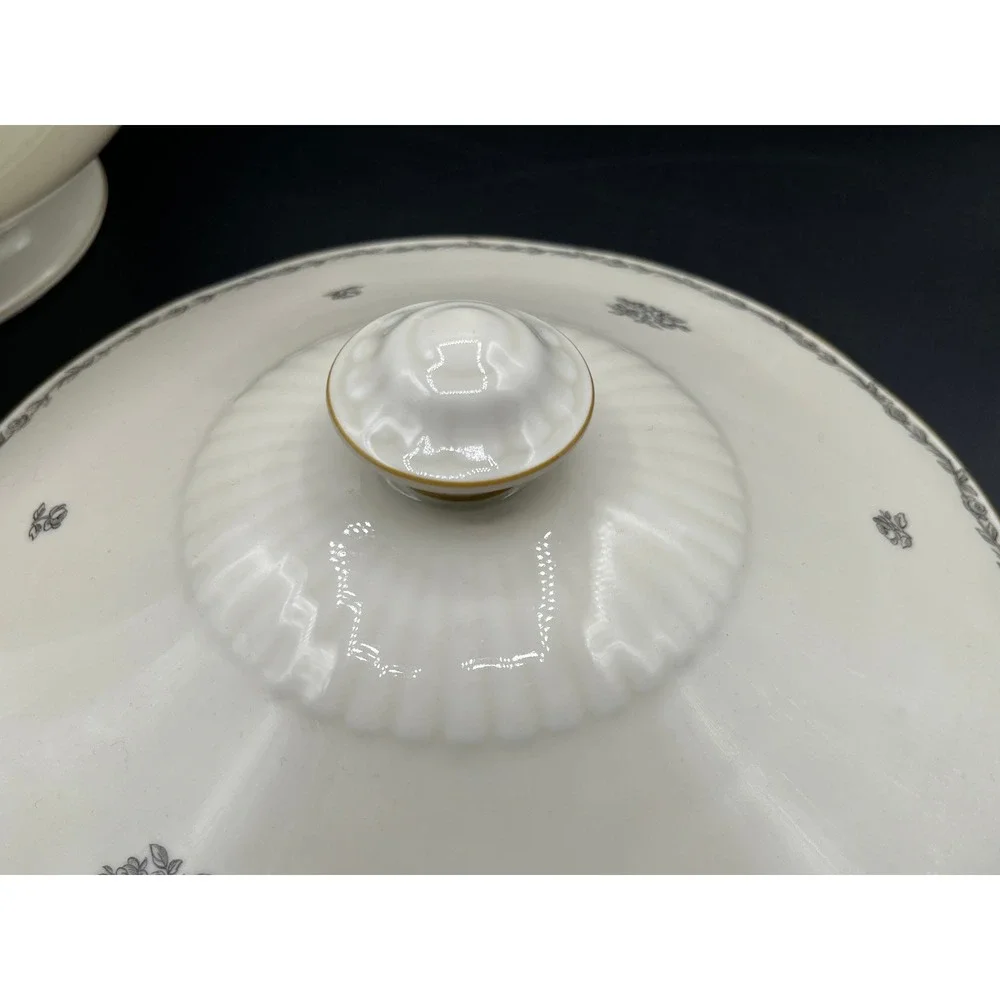 Vtg‎ China Beige Porcelain Soup Tureen Rose Motif Bavaria Tirschenreuth Germany